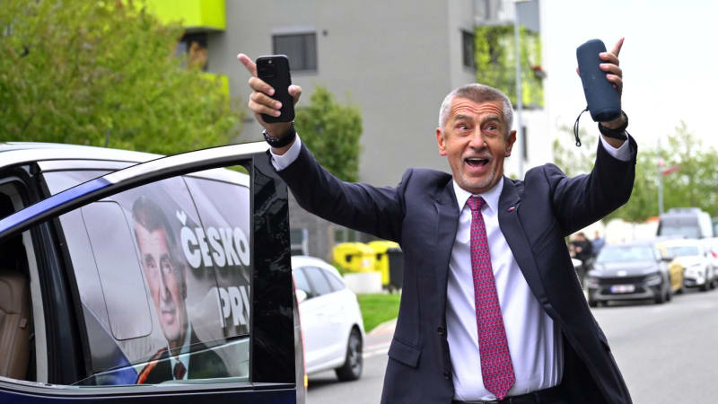 Babišovy bouřlivé oslavy i smutek Konečné. Jak to vypadalo ve volebních štábech?