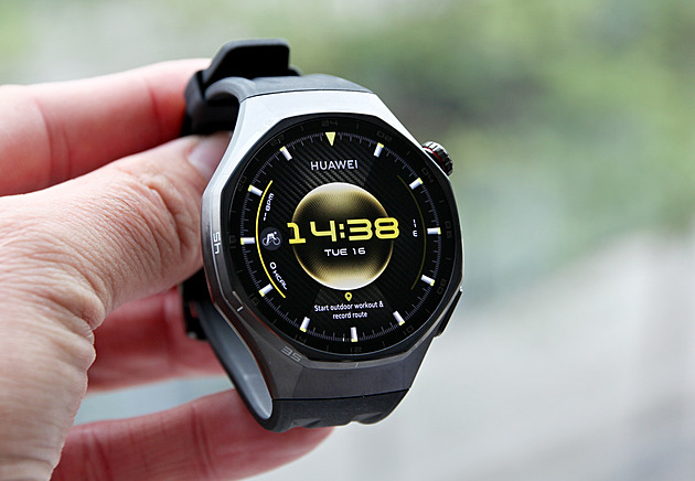 Hodinky Huawei Watch GT 6 Pro překvapí výdrží. Vyzkoušeli jsme novinku