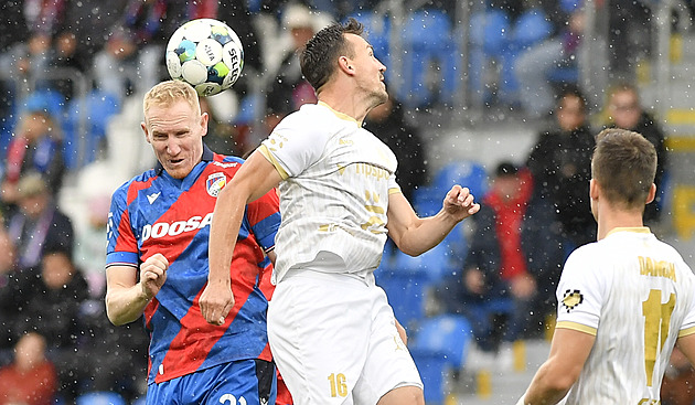 Plzeň - Hradec 3:3, gólová smršť v závěru, hosté i v deseti srovnali