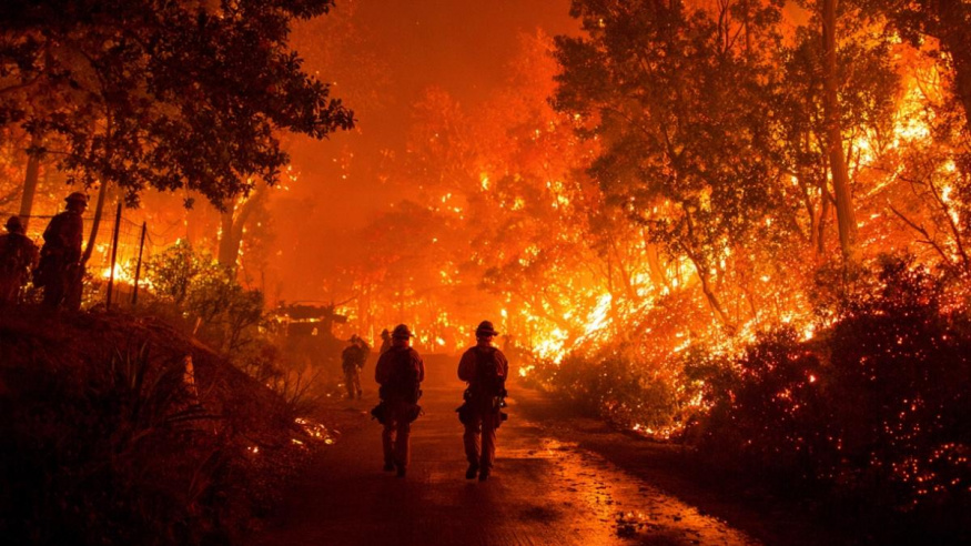 Podezřelý z největšího požáru v dějinách LA zatčen! V ChatGPT si generoval město v plamenech