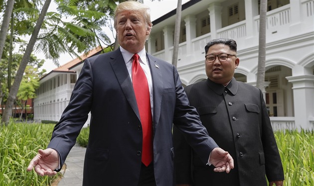 Trump chce znovu jednat s Kim Čong-unem. Setkat by se mohli už na podzim