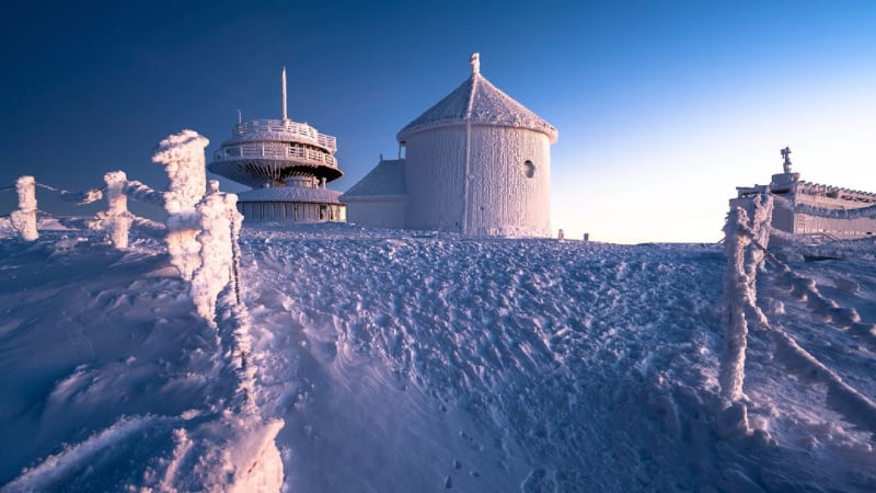 Evropu může zasáhnout arktická zima, varují meteorologové. Na vině je polární vír