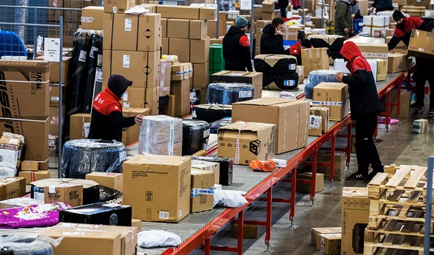 Poslední termín pro doručení balíku do Vánoc je 19. prosince, hlásí dopravci