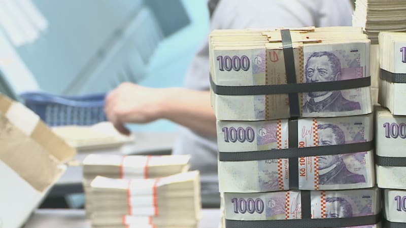 Češi si před Vánocemi půjčují stále víc: Odborníci popsali, jak vypadá rizikový úvěr