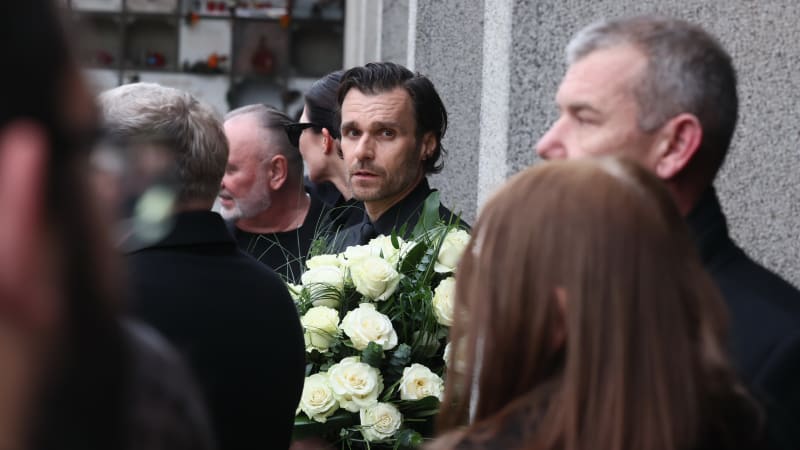 Co se dělo před pohřbem Hezuckého? Sestra Nikoly přiznala problém s policií, ocenila Mareše