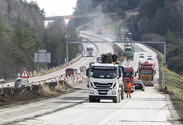 Nový rok v Plzeňském kraji: další parkovací zóny, opravené silnice i nové lávky