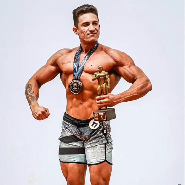 Kulturista zemřel ve 28 letech. Rodina viní rizikové přípravky na podporu růstu svalů