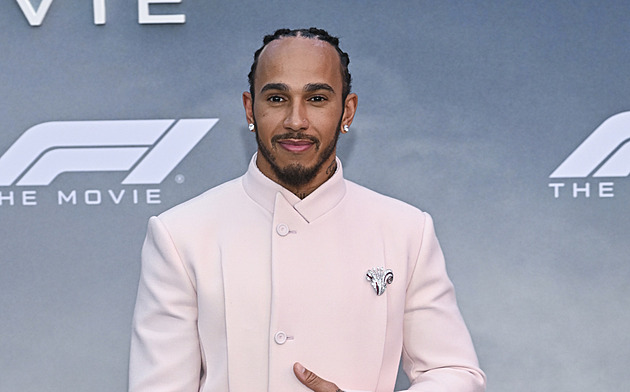 Hamilton oslavil 41. narozeniny na svahu. Je čas pracovat na změnách, napsal