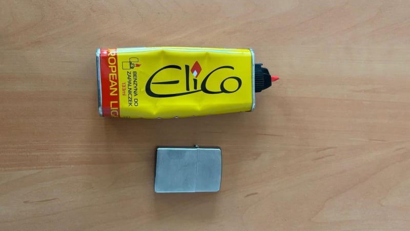 „Teď něco uvidíte,“ křikl muž v Liberci a poléval se benzinem. Chtěl se upálit před policisty