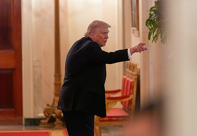 Uzavření Hormuzského průlivu poškodí víc je než nás. Trumpův Bílý dům podcenil Írán