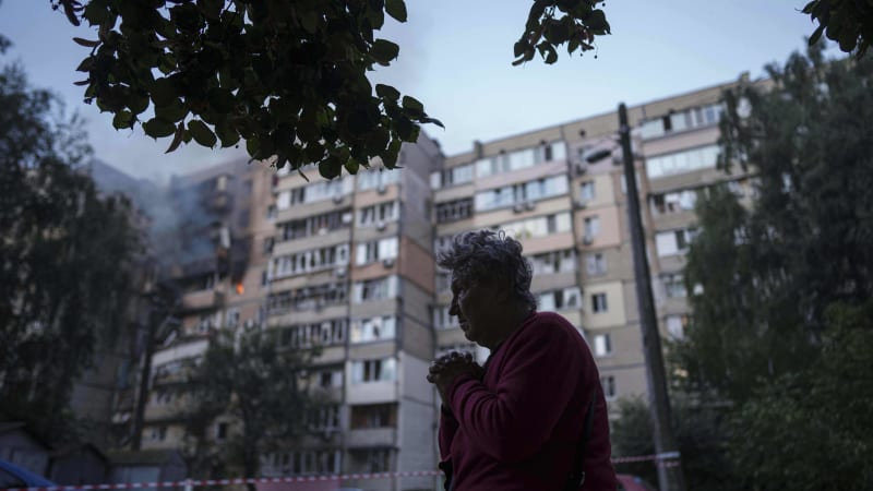 Ukrajinky se bojí vlastních manželů. Agrese vojáků z fronty se přelévá do rodin