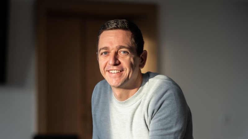 Grolichovi neublíží ani trapná píseň, míní Sochor. Na Papouška už dali sázkaři desetitisíce