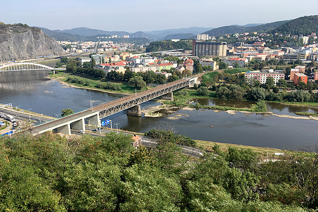 Zrušíte nám obvod? Tak se trhneme! Vzdor vůči úsporám v Ústí nad Labem